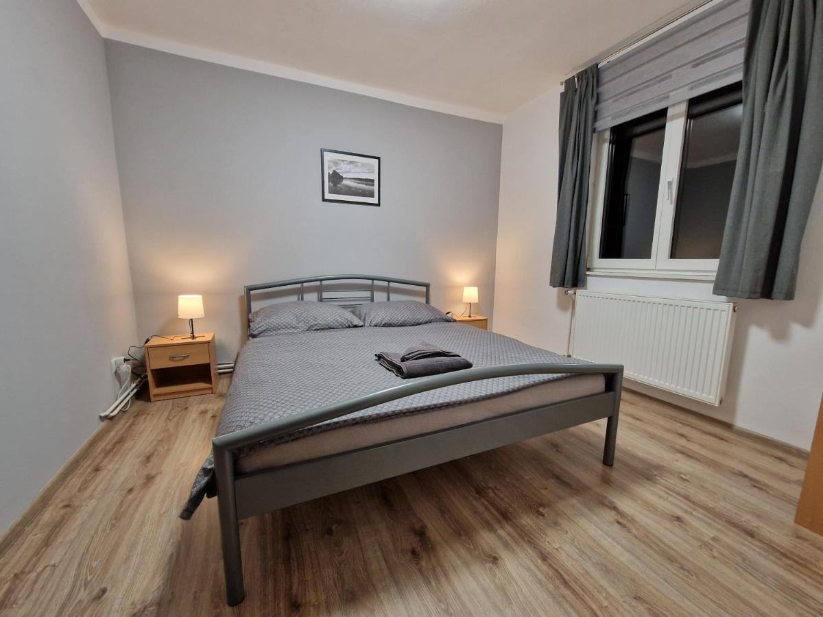 Apartmány Obora - Housity