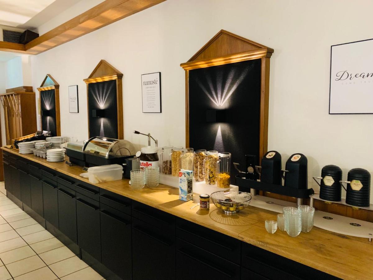Parkhotel Cham - Housity