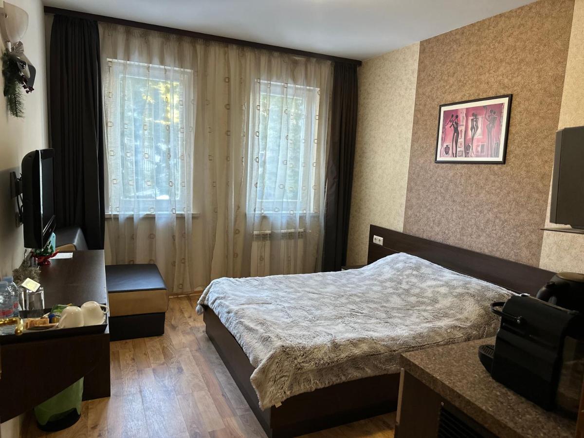 Apartments & Rooms Royal Plaza - Housity