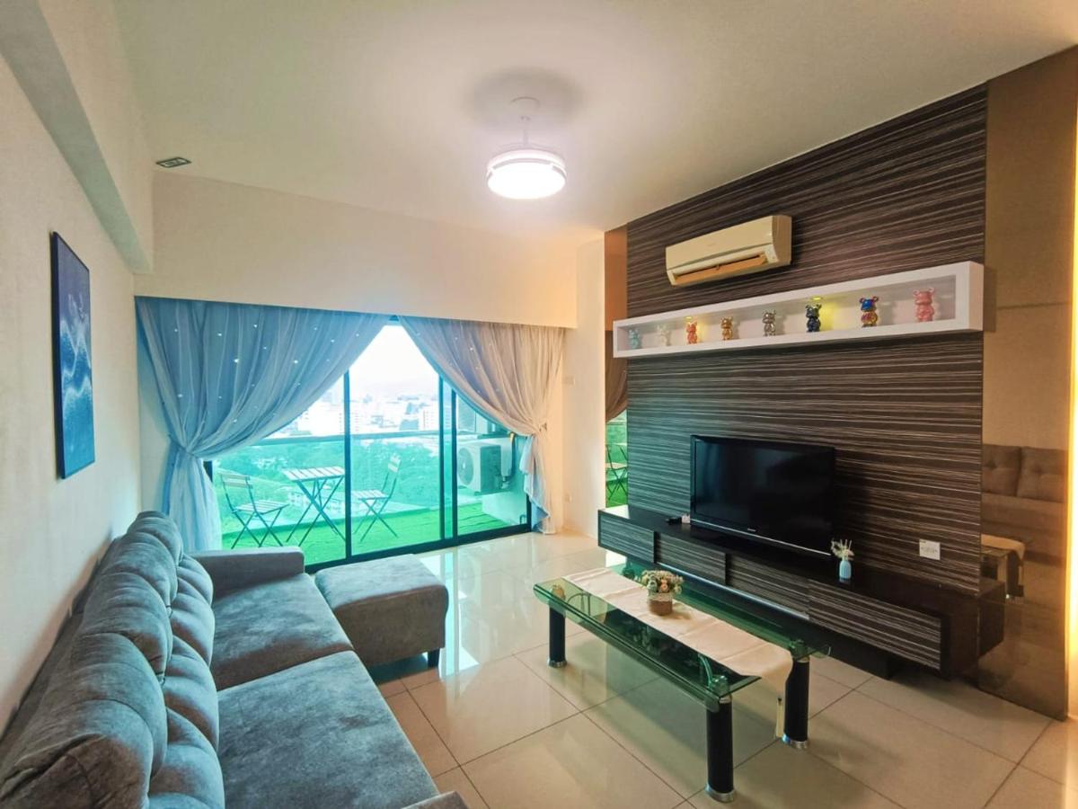 K. Riverfront apartment - Housity