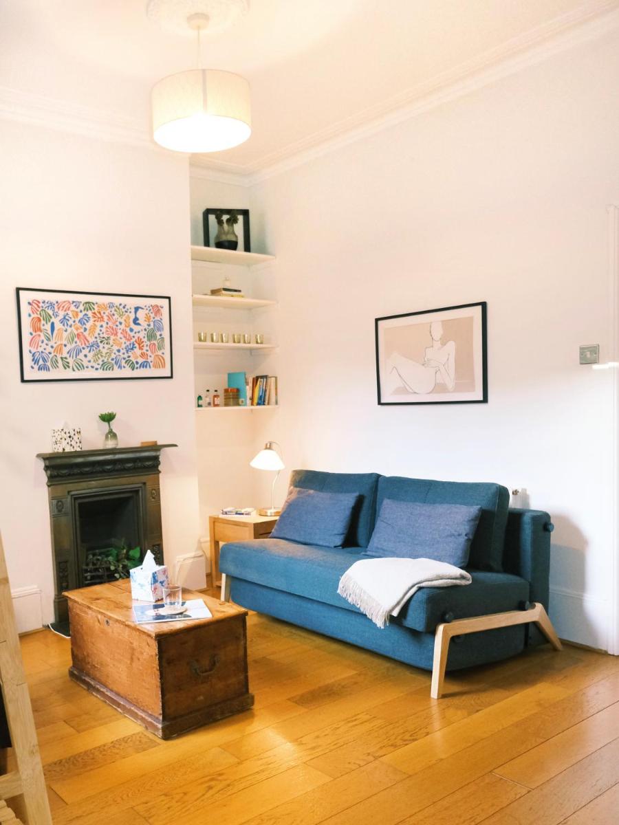 Artsy & bright Hammersmith London 1b1b, up to 4 people - Housity