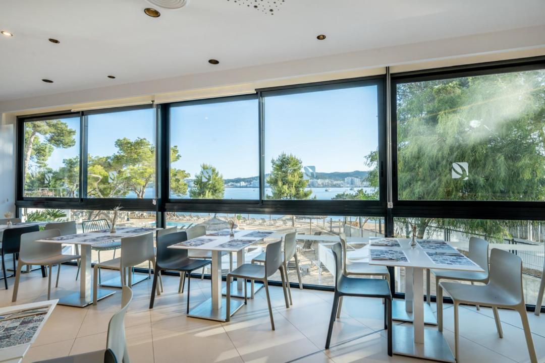 Un restaurante o sitio para comer en Els Pins Resort & Spa - Emar Hotels