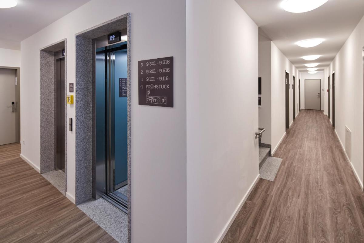 Bader Aparthotel - Housity