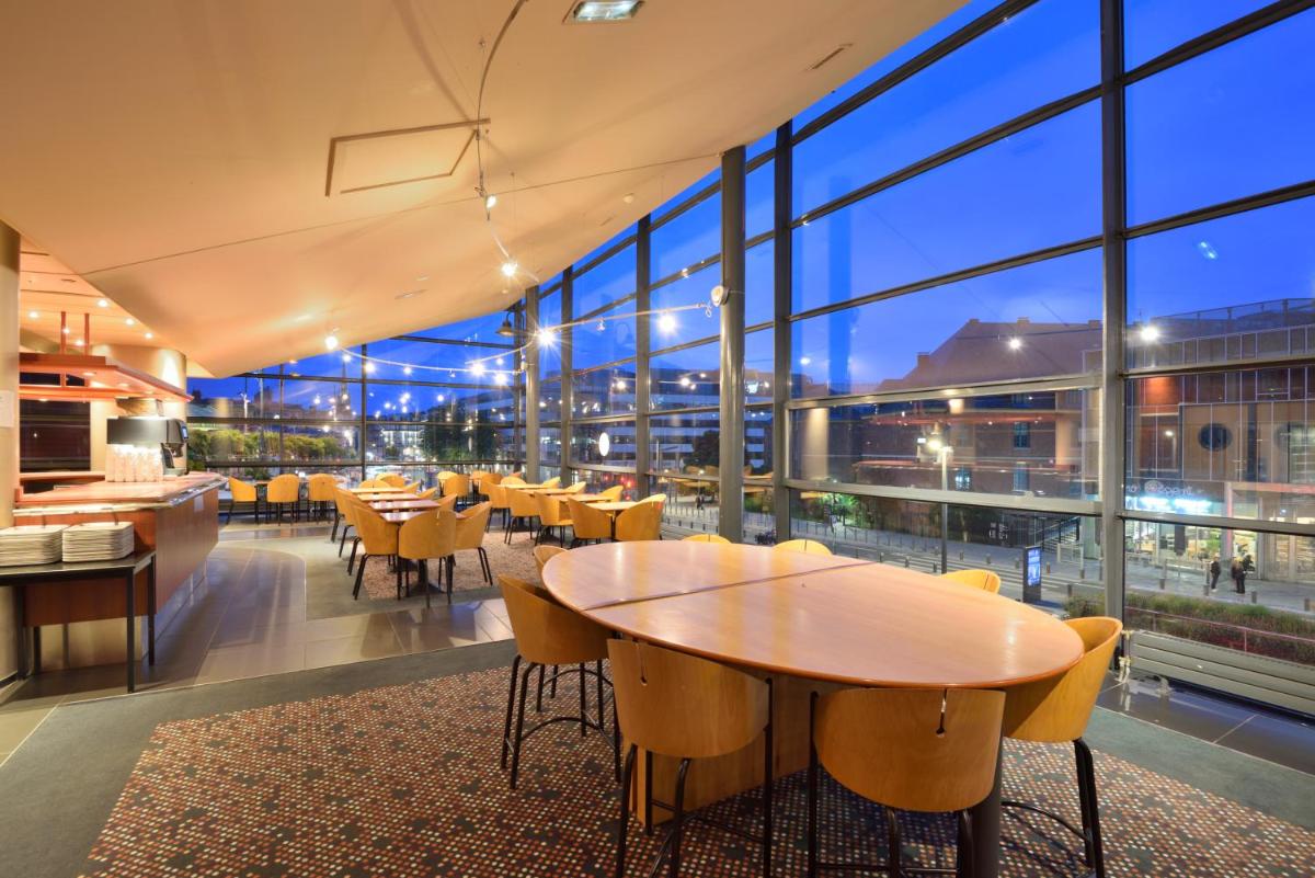 Hotel Lille Europe - Housity
