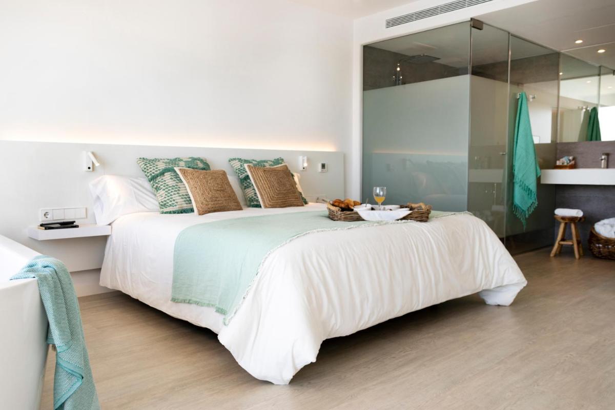 Cama o camas de una habitación en Els Pins Resort & Spa - Emar Hotels