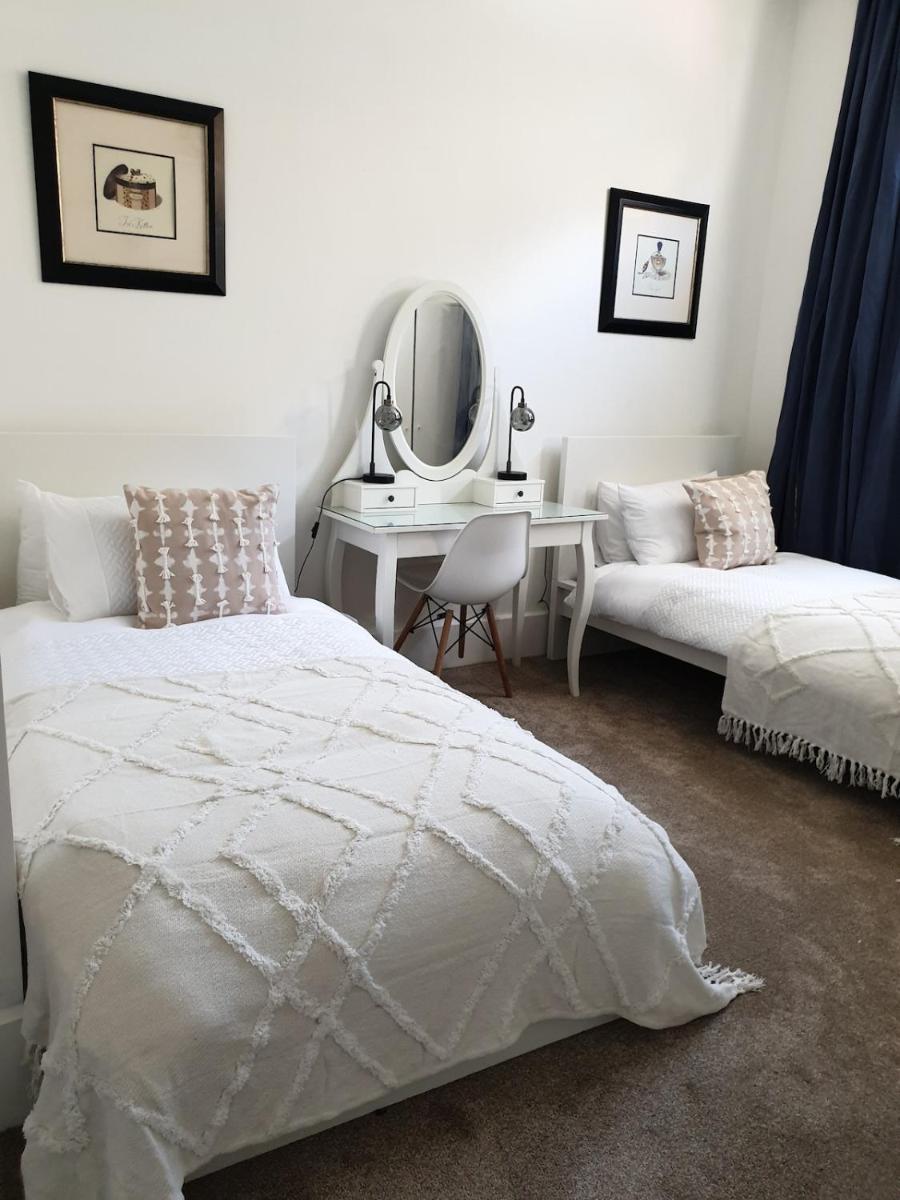 A haven in the centre of Glastonbury - Housity