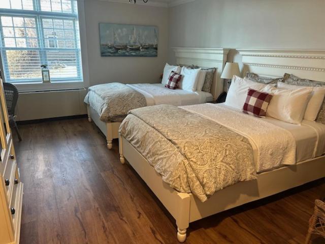 Harbor House Inn - Housity