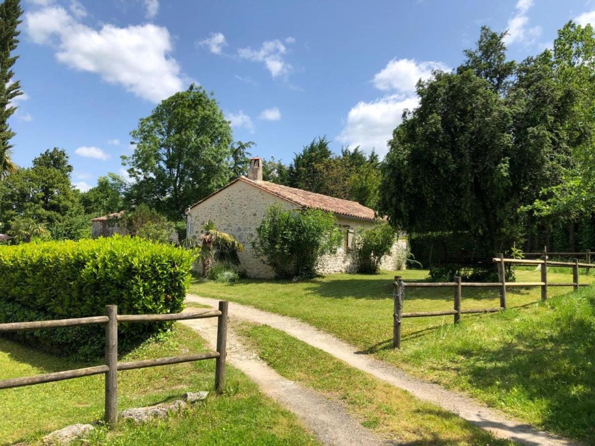 Gite Roche Blanche - Housity