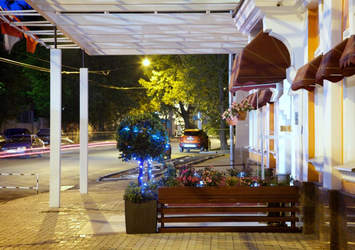 Clementine Hotel - Housity