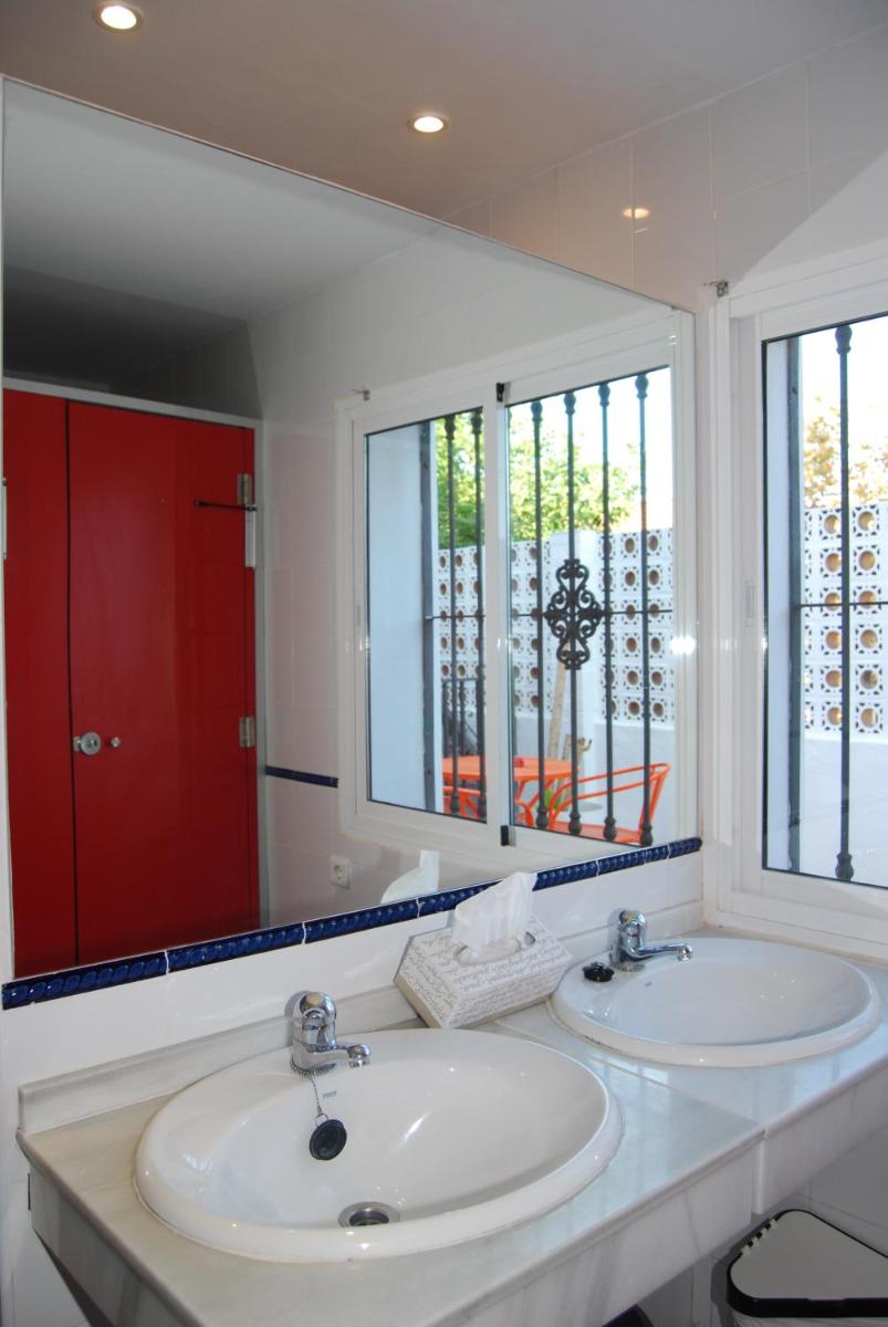 La Moraga de Poniente Malaga Hostel - Hizvo