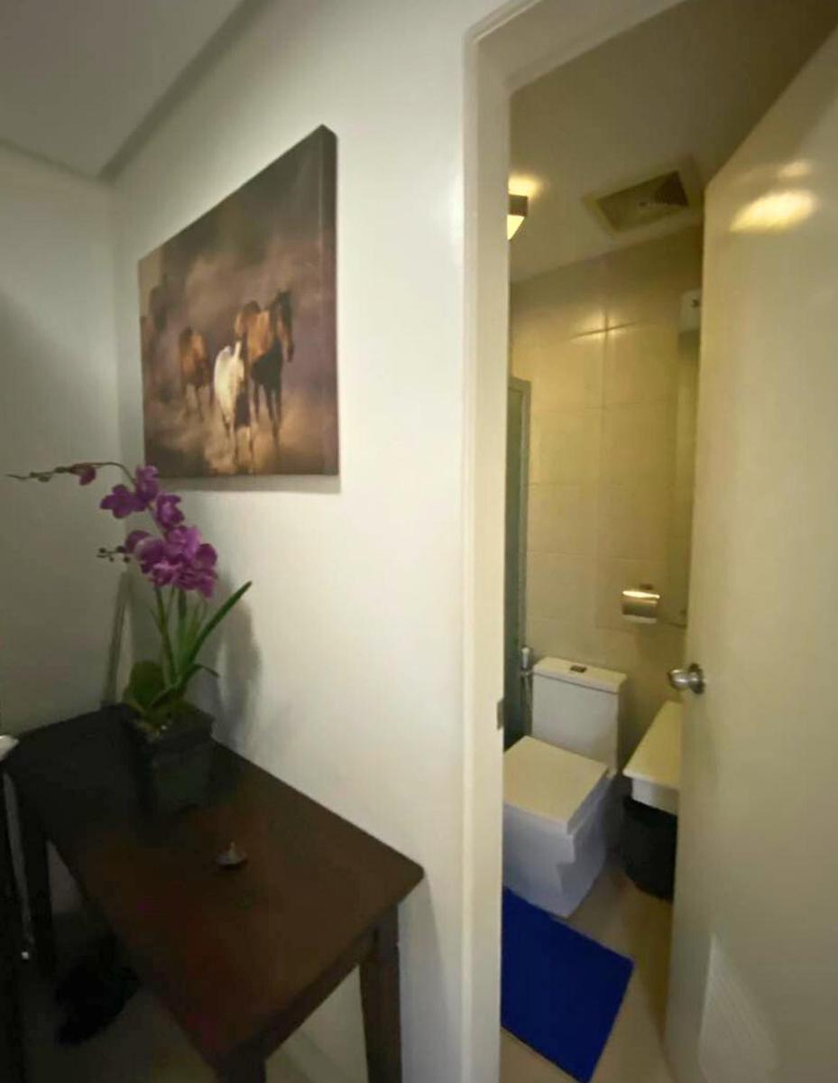 Place To Stay Book Now Free Pool, Free Sauna, Sea View, And 40 Percent Discount PROMO This Month Units Complete With A Balcony And Stunning Views Of Manila Bay Located In The Heart Of Manila Updated 2025 Price - Housity