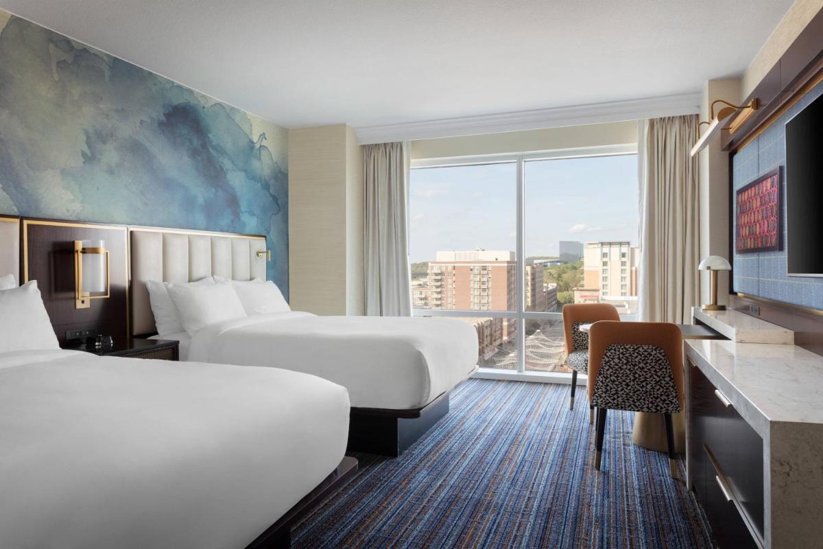Gaylord National Resort & Convention Center - Housity