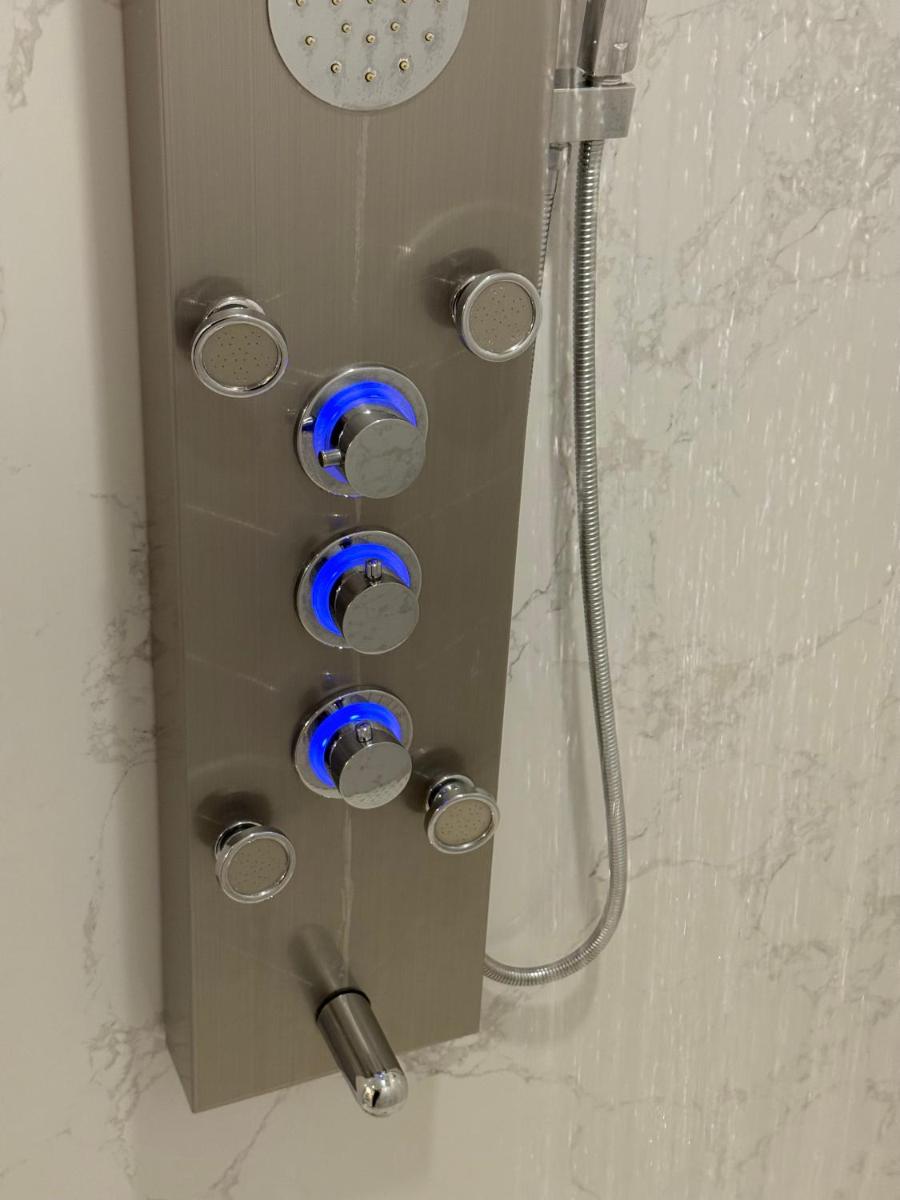 Stylish Retro Luxury - Mid Century Eichler - Housity