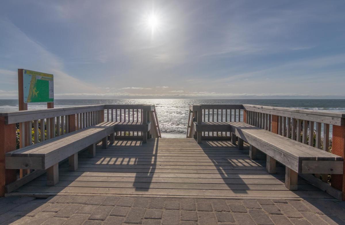 Cape Cod Hideaway - Housity