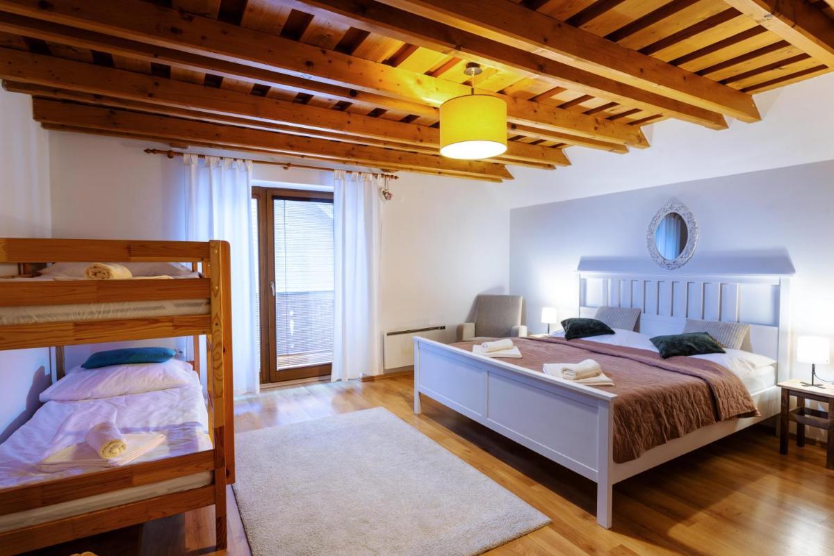 Apartmanica Fairy Tale, JASNÁ - SKI TÁLE- MÝTO POD ĎUMBIEROM, 3 apartments in 1 house, fireplace, free parking - Housity