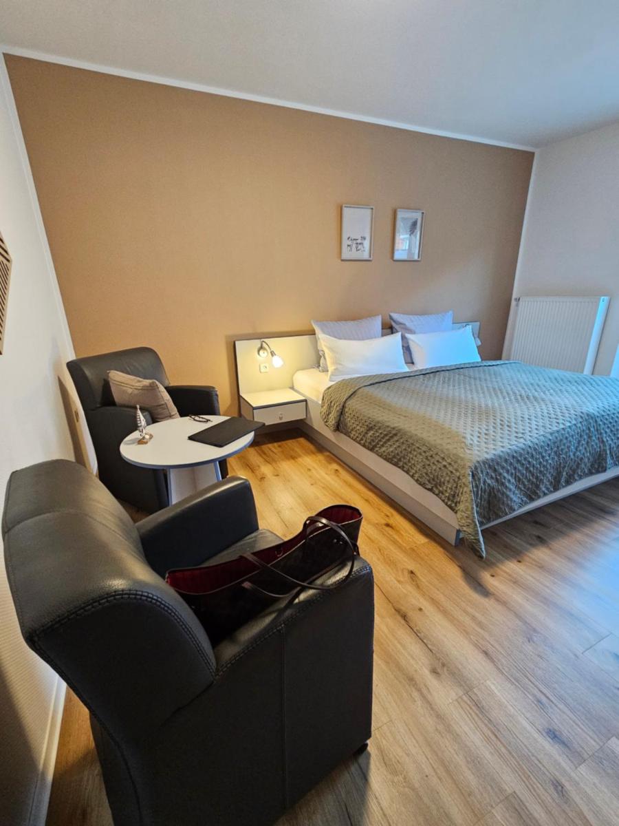 Hotel Am Deich - Housity