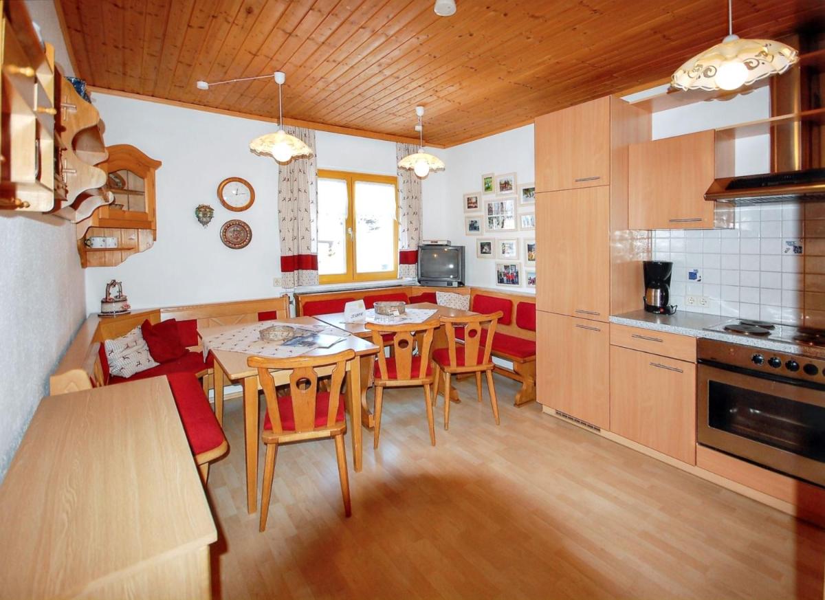 Charming House in Pruggern Mountain View - Housity