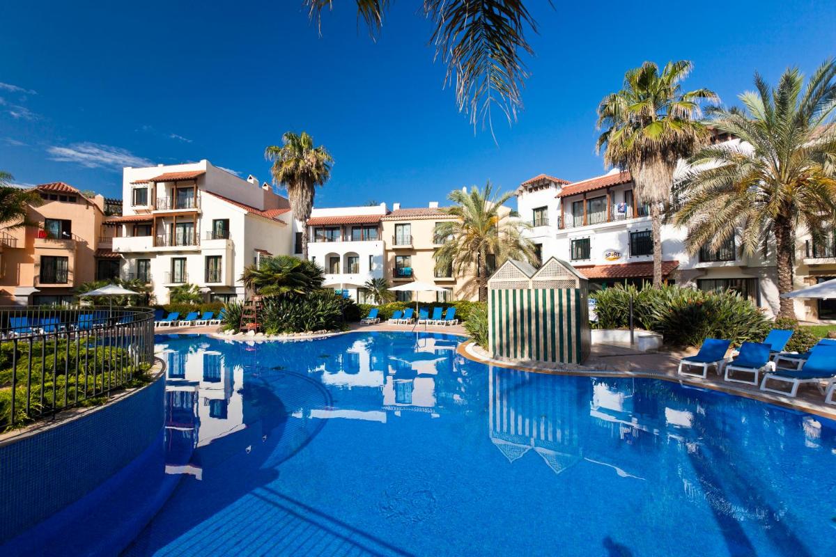 Piscina en o cerca de PortAventura Hotel Roulette - Includes unlimited access to PortAventura Park & 1 access to Ferrari Land
