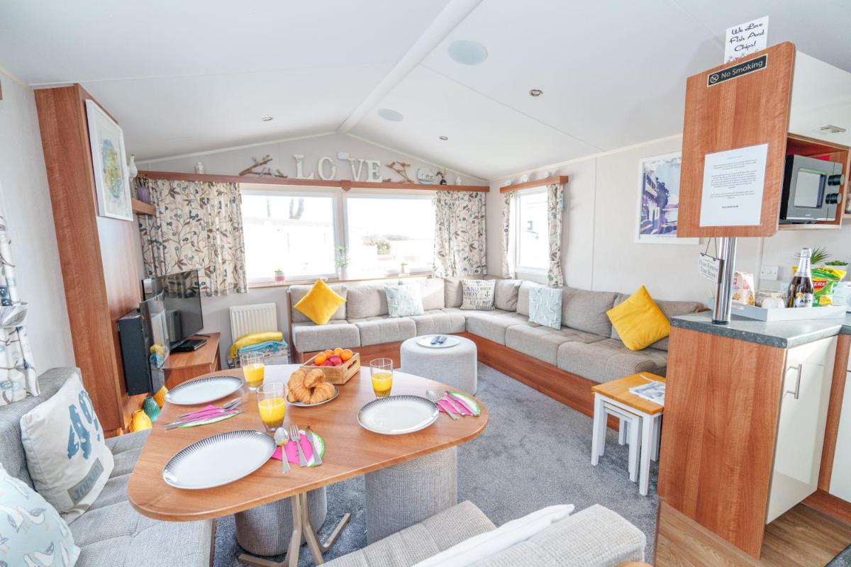 Springfield B6 - Housity