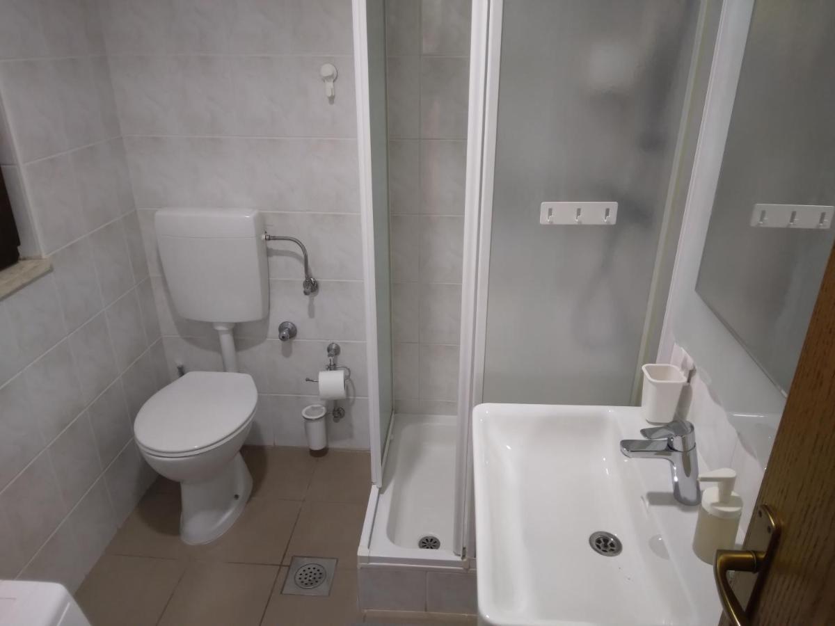 Apartment Arbanija - Housity