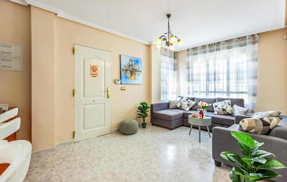 Beautiful Home In Orihuela Costa - Housity