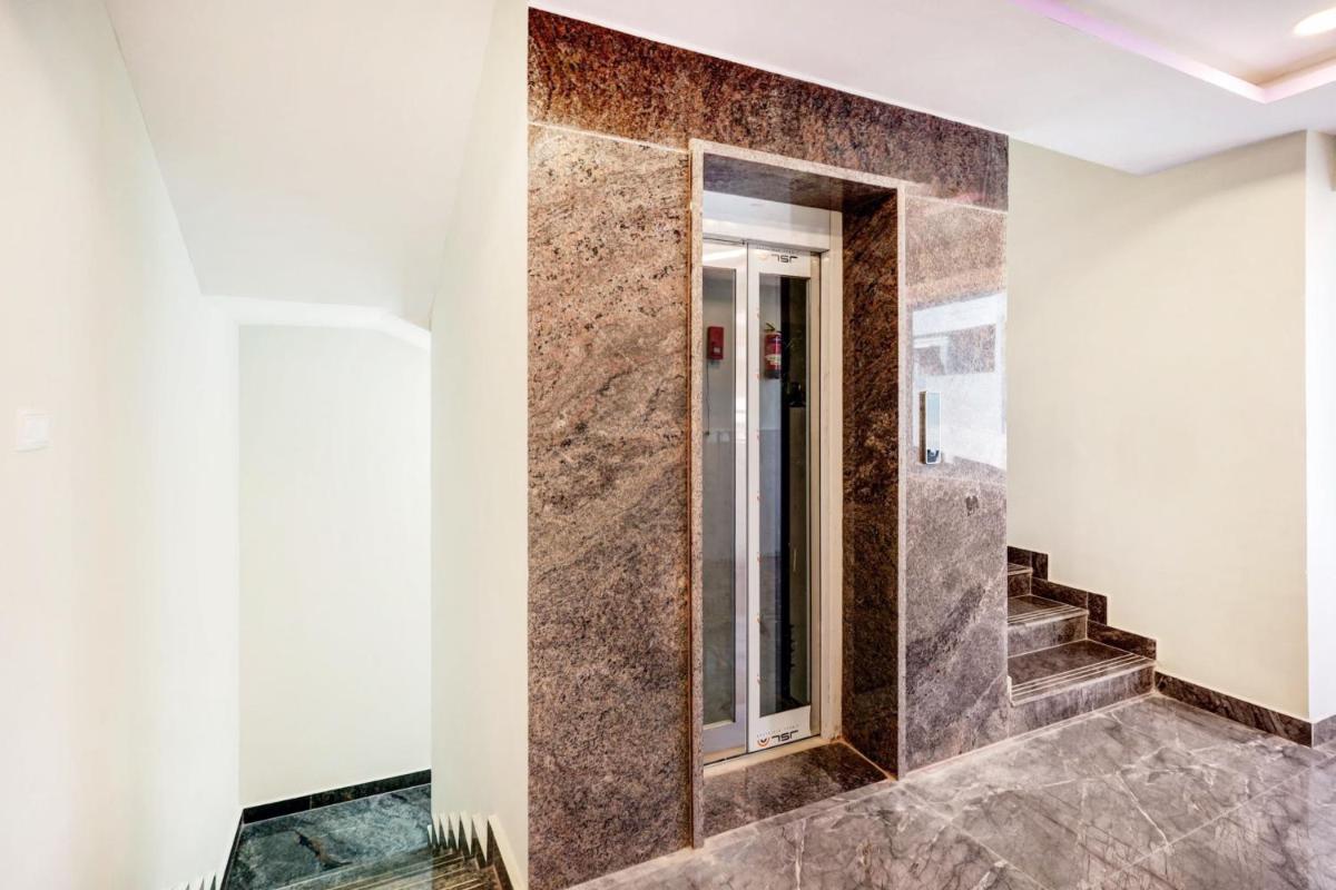 Super Hotel O AADYA INN - Housity