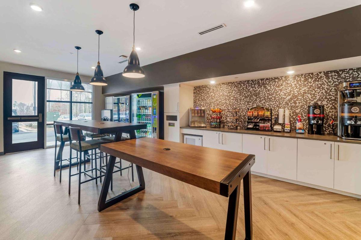 Extended Stay America Premier Suites - Asheville - Housity