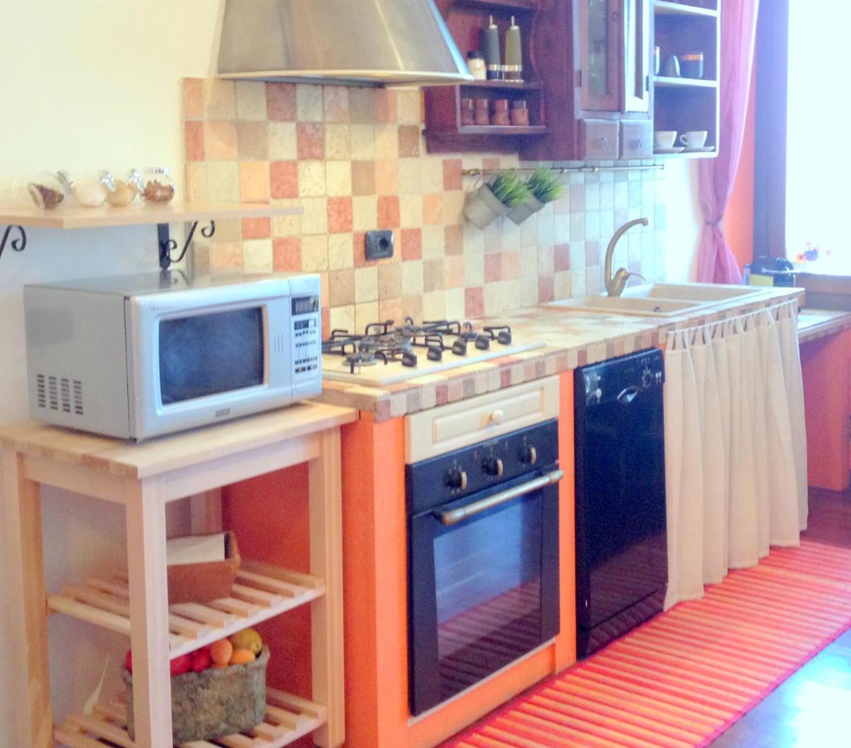 Suitetrails - Lovely Terrace Apartment