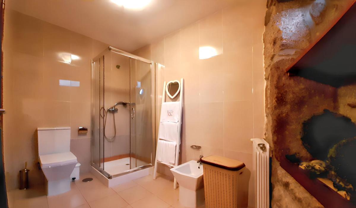 Comfortable house in Lindoso, stunning mountain view - Housity