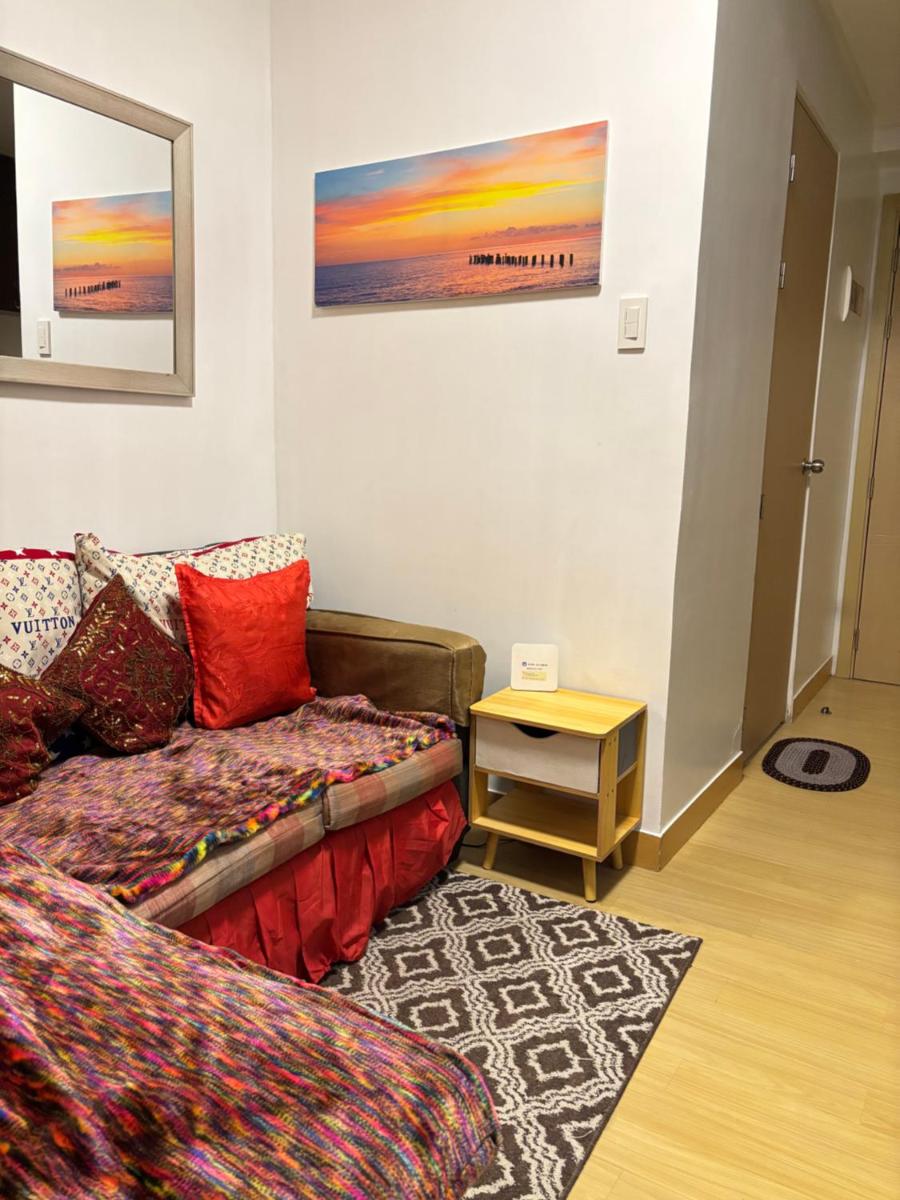 Trees Residences - Tower 11 1BR with Balcony - Housity