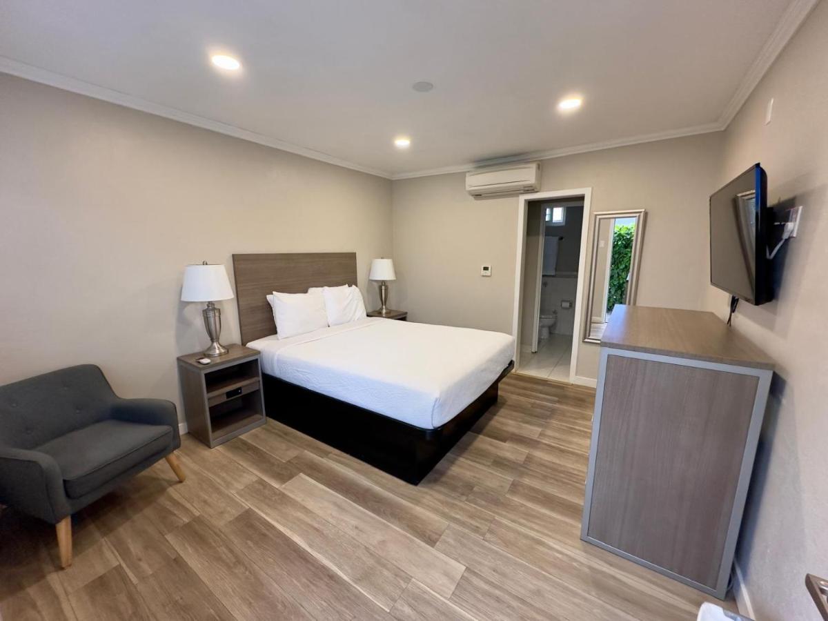 Ocean Park Inn - Housity