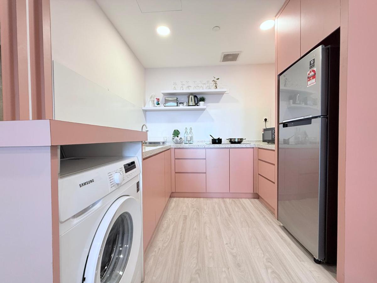 AruSuites Tanjung Aru Kota Kinabalu - Laxzone Suite - Housity