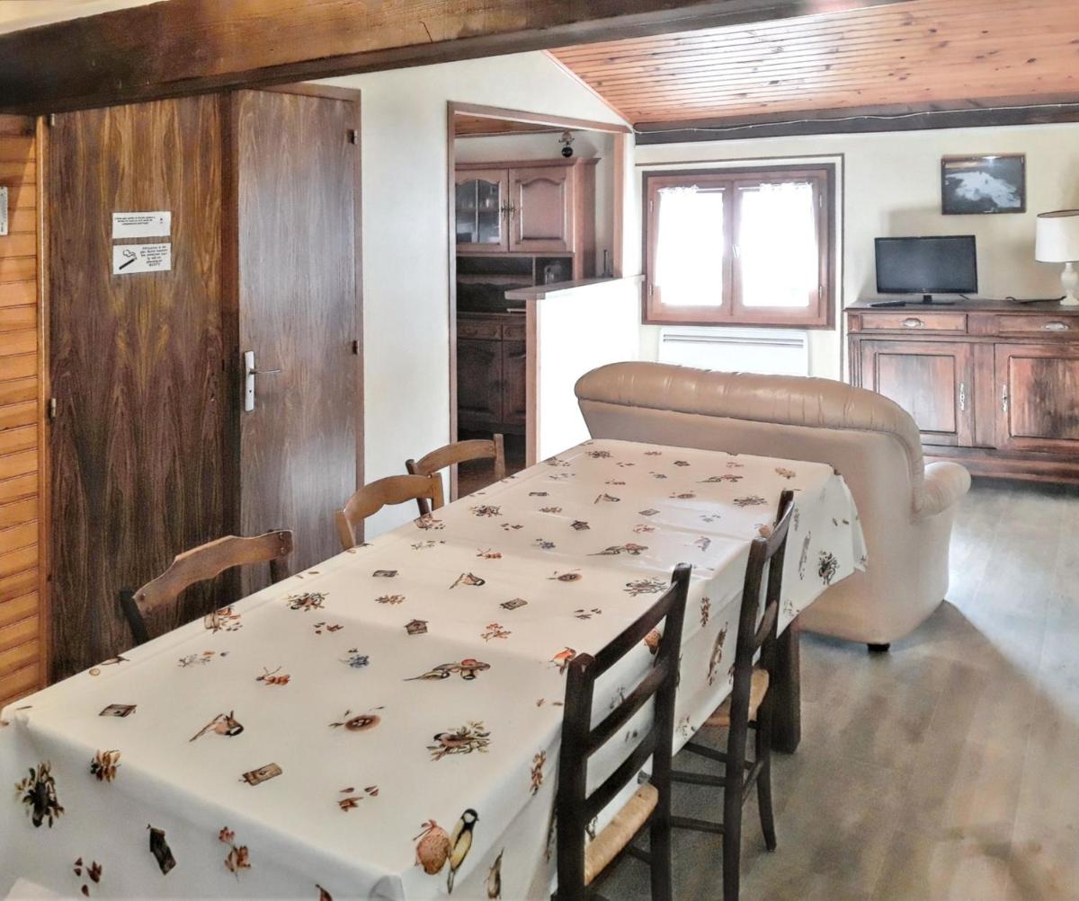 Appartement spacieux a Belcaire avec vue sur la montagne - Housity