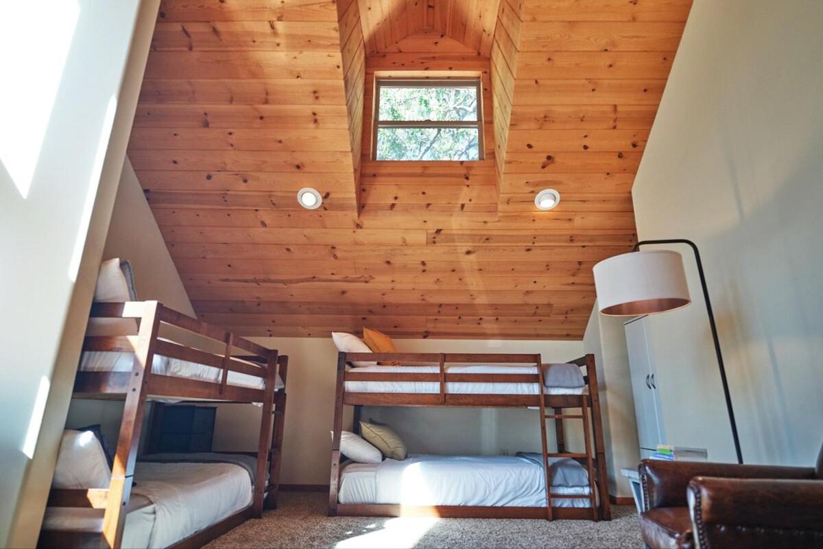 Rare Deluxe Family Cabin - Yosemite & Bass Lake - Housity
