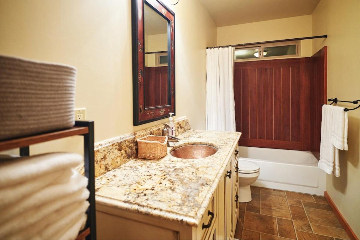 Rare Deluxe Family Cabin - Yosemite & Bass Lake - Housity