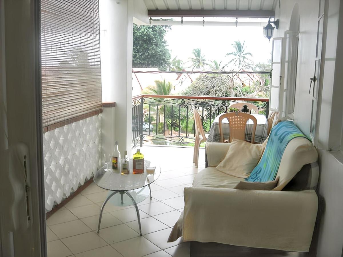 Bright Apartment with Sea View in Grand Gaube 80 m² - Housity