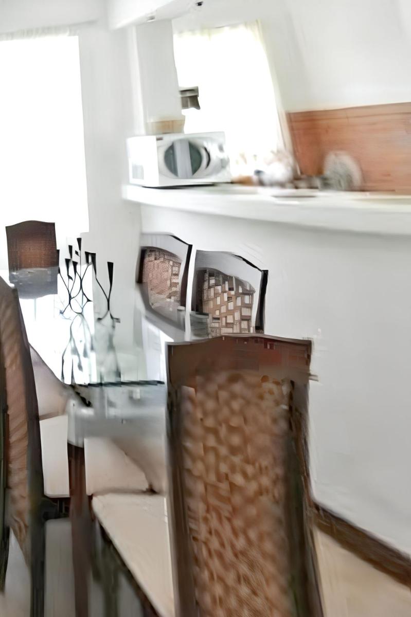 Bright Apartment with Sea View in Grand Gaube 80 m² - Housity