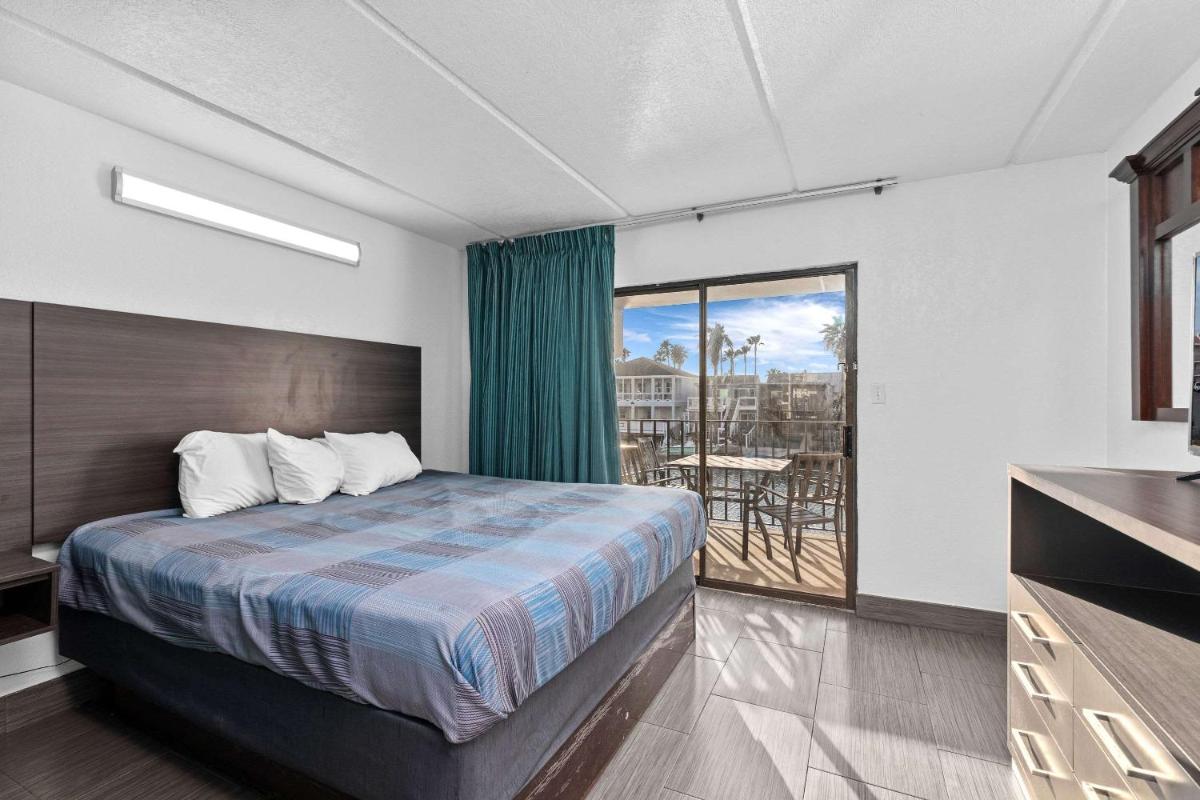 WindWater Hotel and Marina - Housity
