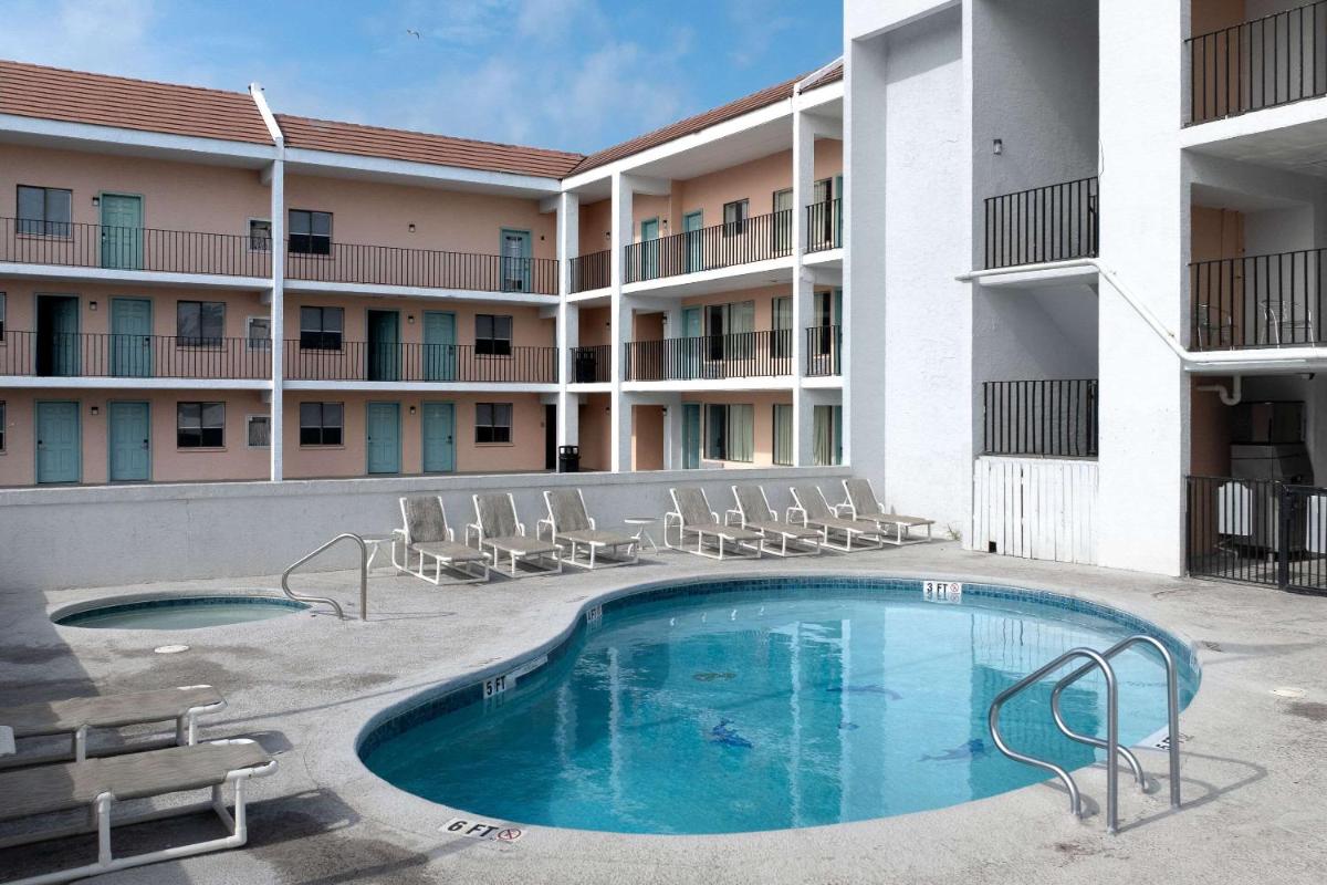 WindWater Hotel and Marina - Housity