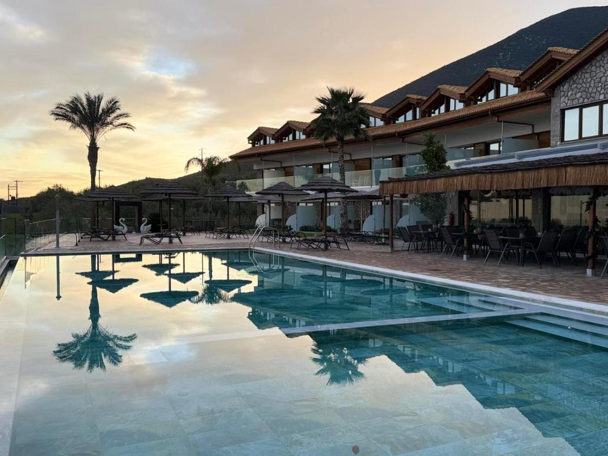 Hotel Anthidon Estate - Housity