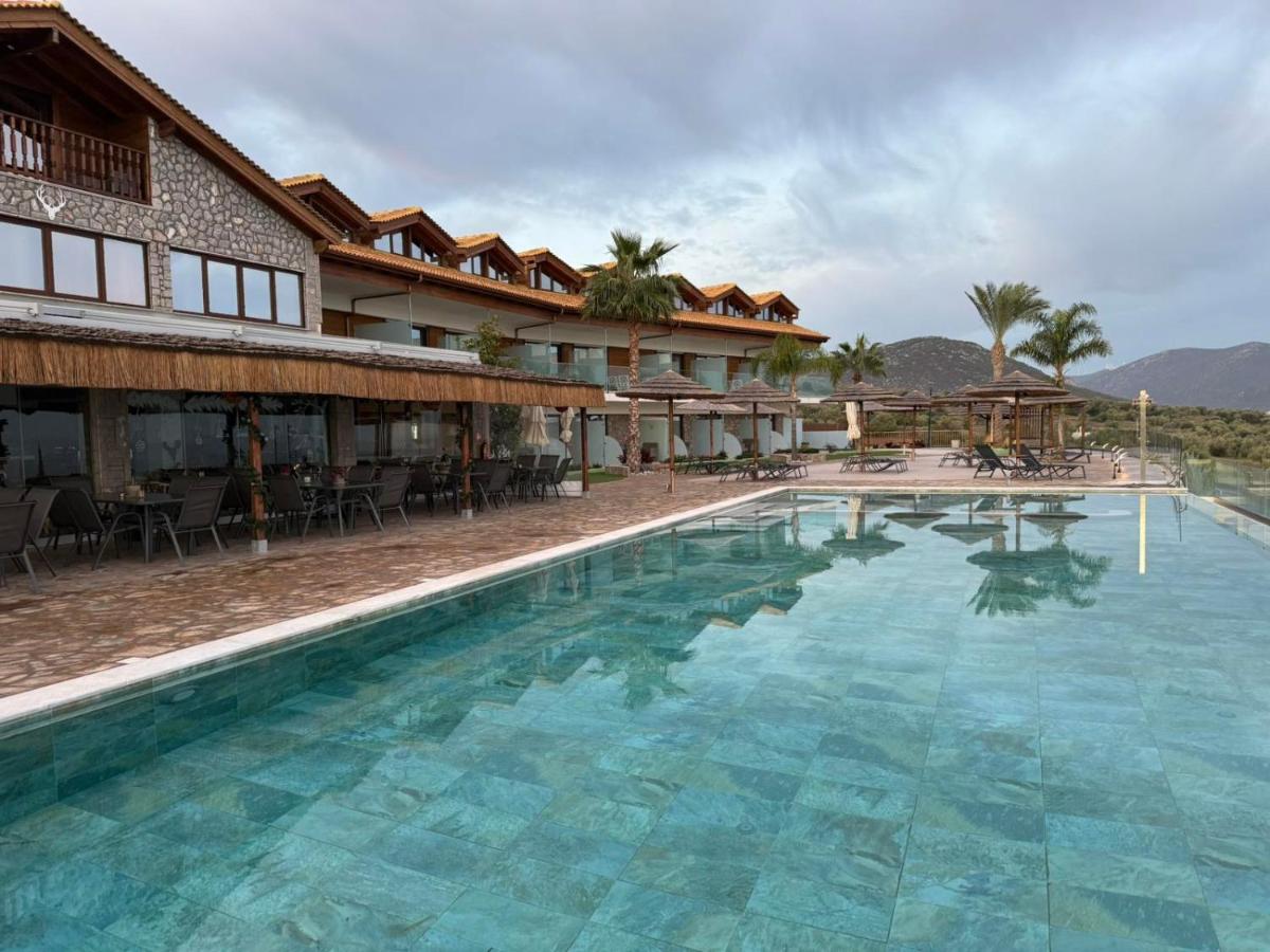 Hotel Anthidon Estate - Housity