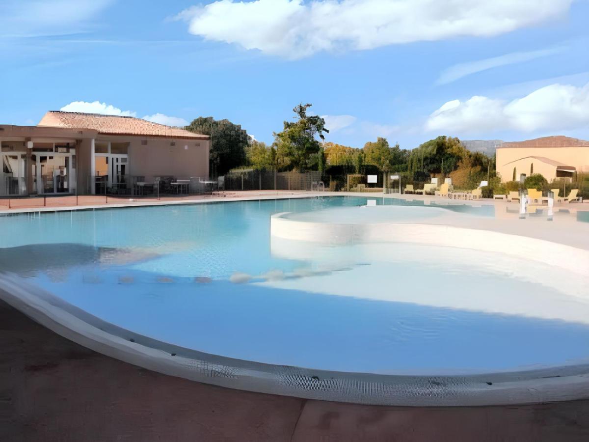 Maison charmante à Aubignan avec piscine partagée - Housity