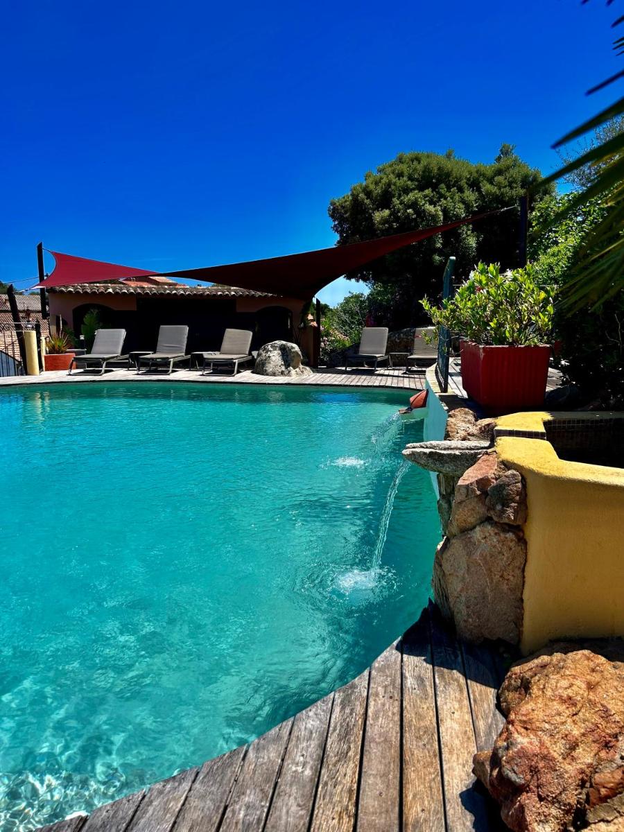 Piscine de l'établissement Le Roc E Fiori Hotel - Teritoria ou située à proximité