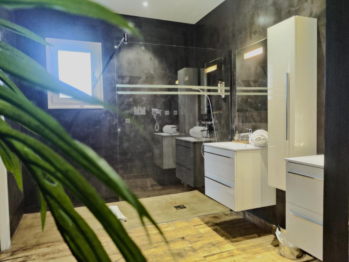 Salle de bains dans l'établissement Le Roc E Fiori Hotel - Teritoria