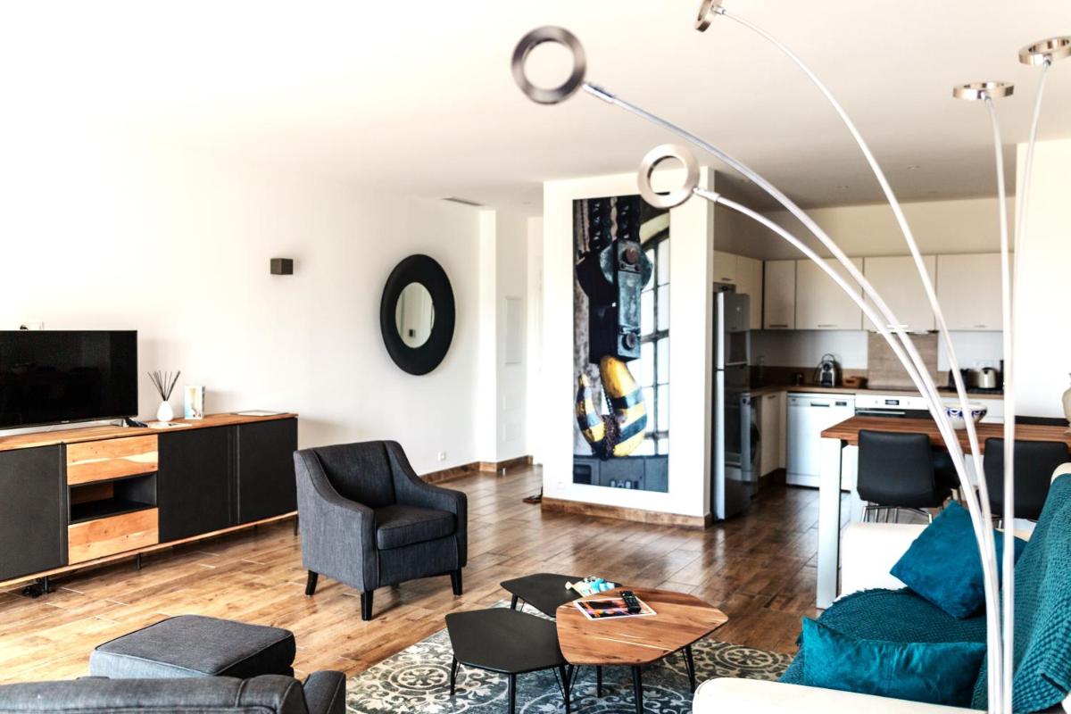 Télévision ou salle de divertissement dans l'établissement Le Roc E Fiori Hotel - Teritoria