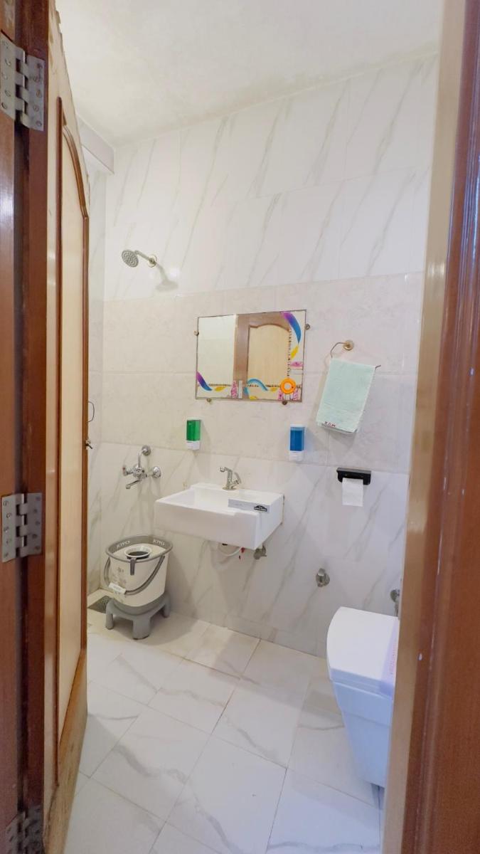 Hotel Indore Palace - Guest Centric Hotel - Housity