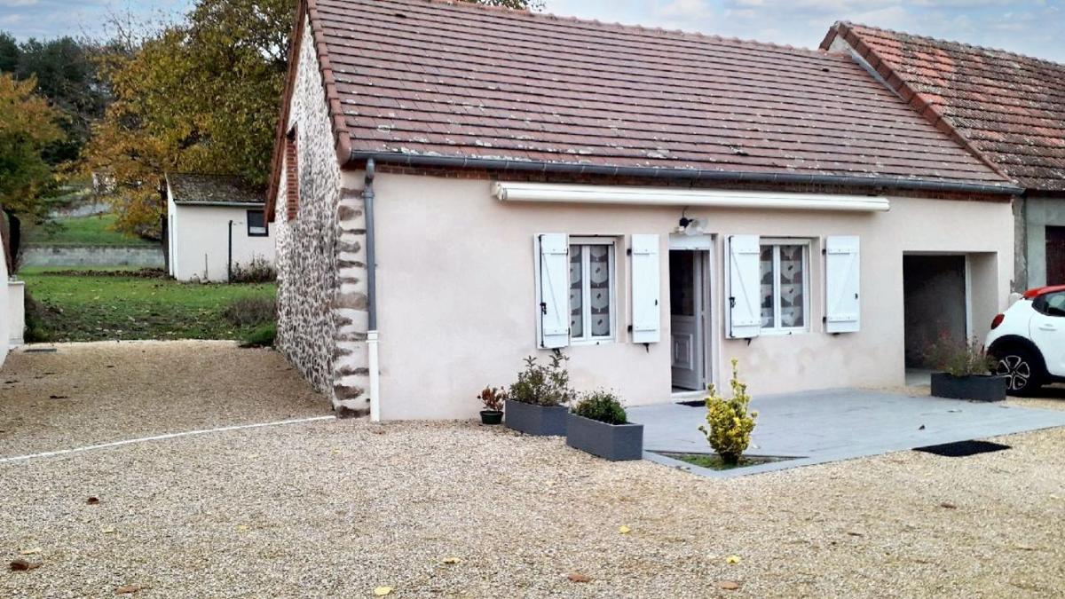 Maison charmante à Estivareilles + Piscine - Housity