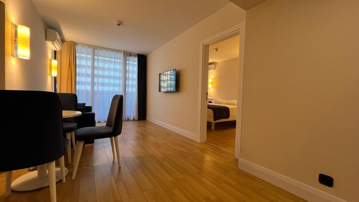 Orbi City ApartHotel - Hizvo