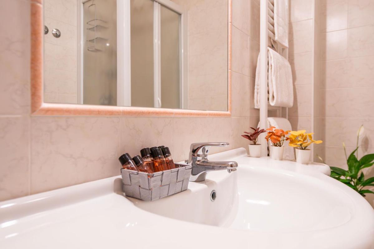 Hotel Tiffany's - Housity