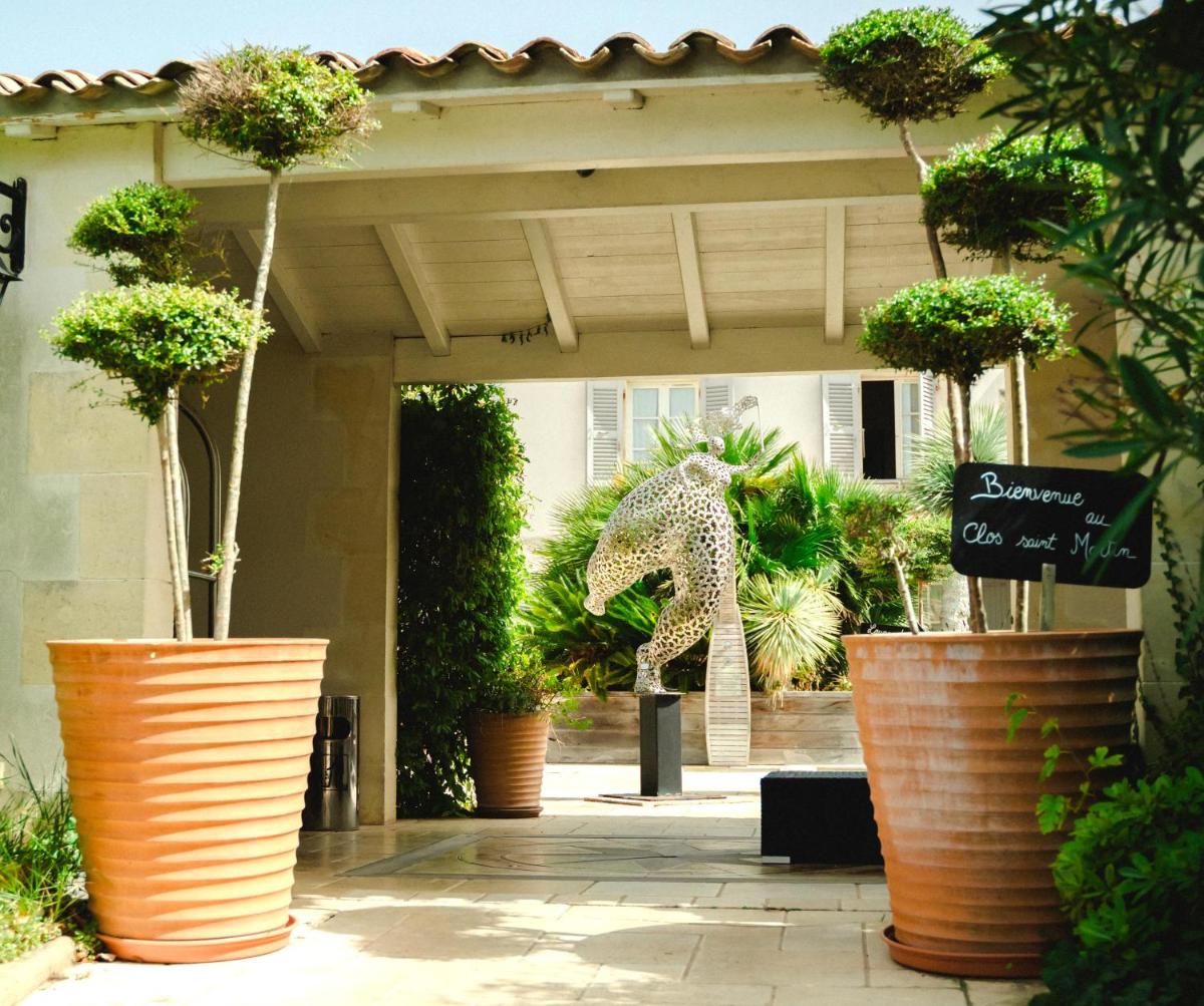 Jardin de l'établissement Le Clos Saint-Martin Hôtel & Spa